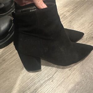 Women's Black Suede Pointed Toe Block Heel Ankle Boots